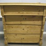 599 1048 CHEST OF DRAWERS